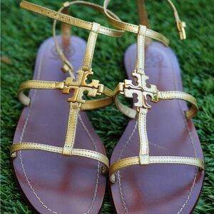 Tory Burch Lowell Flat Logo Sandal, Gold sz 9 EUC with box